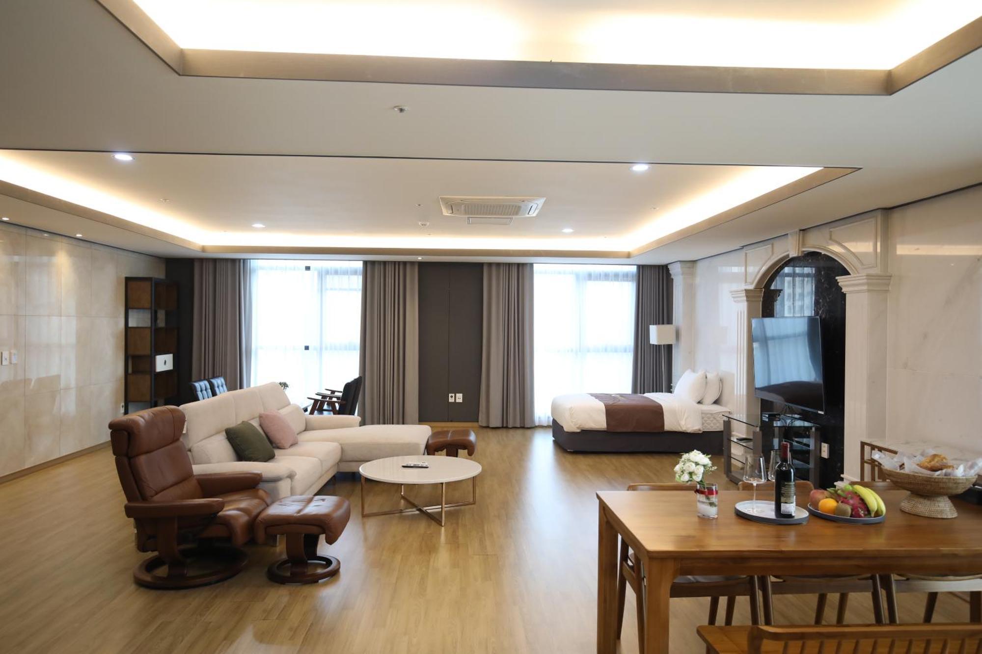 Benikea Hotel Seosan Exterior foto